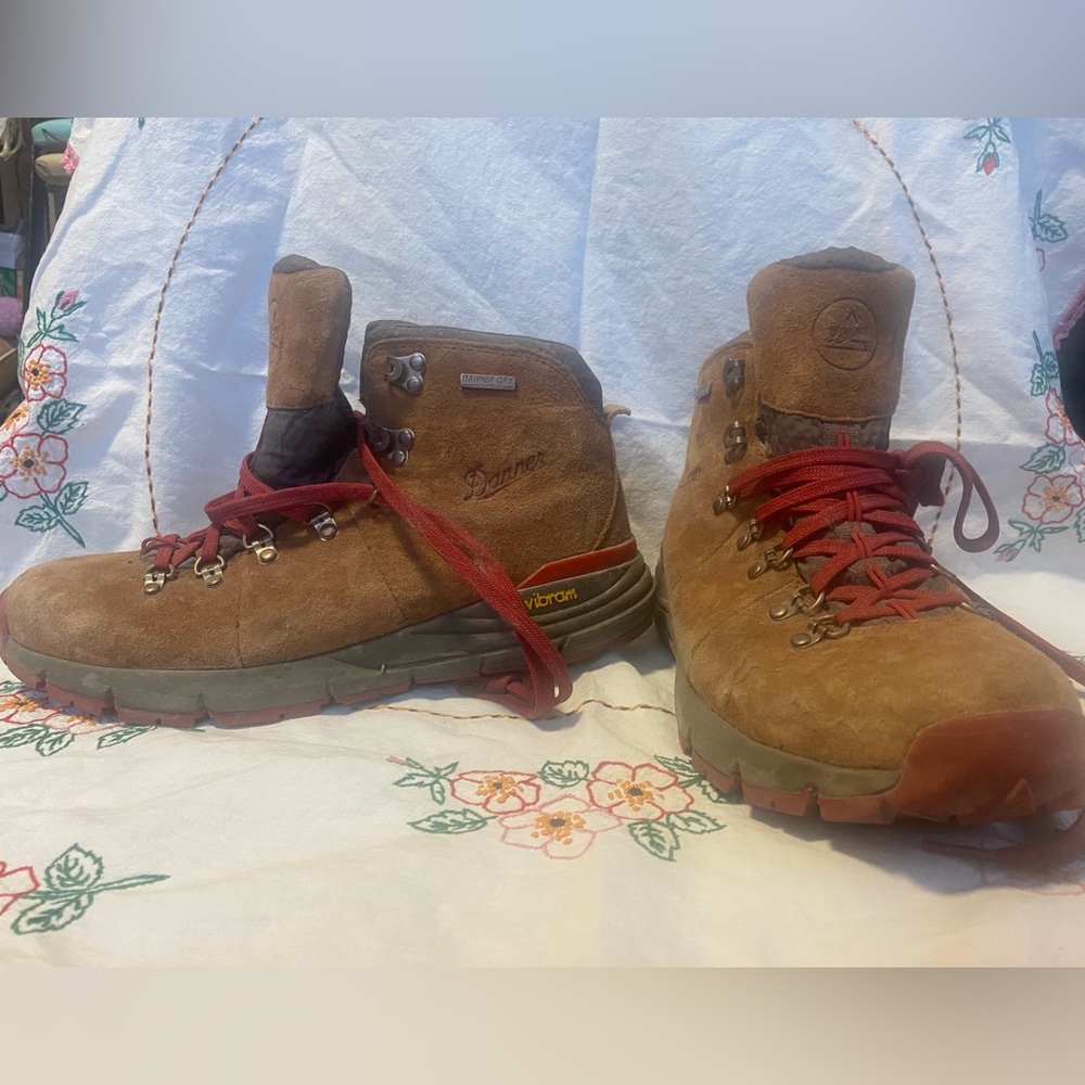 Danner Women's Mountain 600 Brown Boots with Red Accents